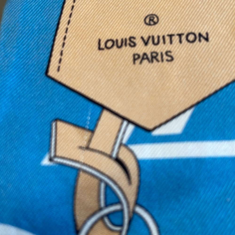 Louis Vuitton Silk Monogram Gradient By The Pool Bandeau - Picture 9 of 10